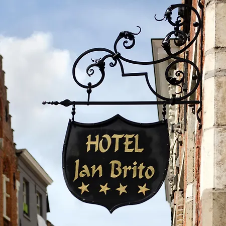 Jan Brito Hotel