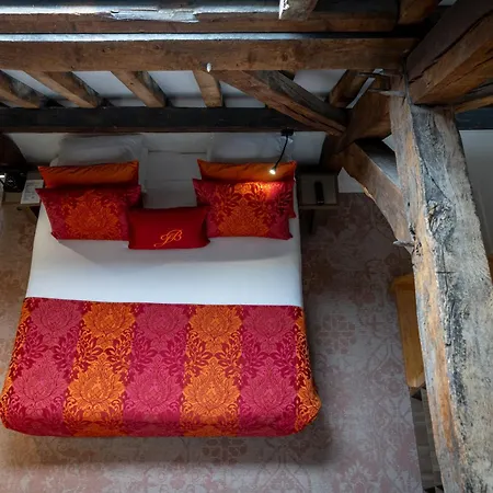 Jan Brito Hotel 4*