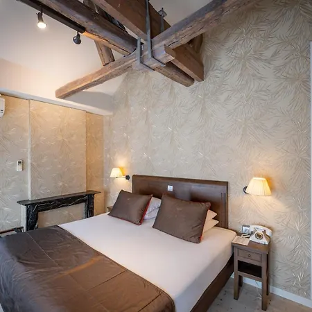 Jan Brito Hotel 4*