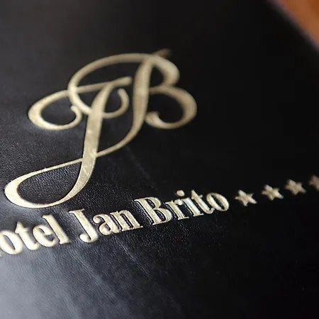 Jan Brito Hotel 4*