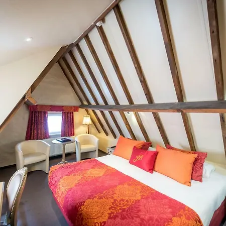 Jan Brito Hotel 4*